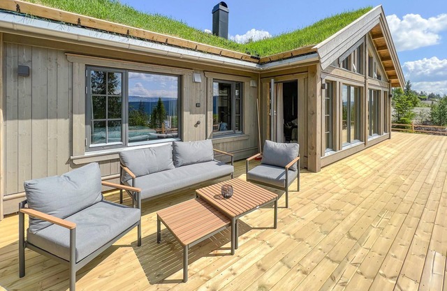 Gorgeous home in Gålå with sauna
