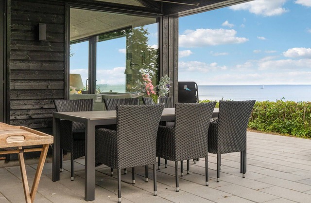 Gorgeous home in Holbæk with WiFi