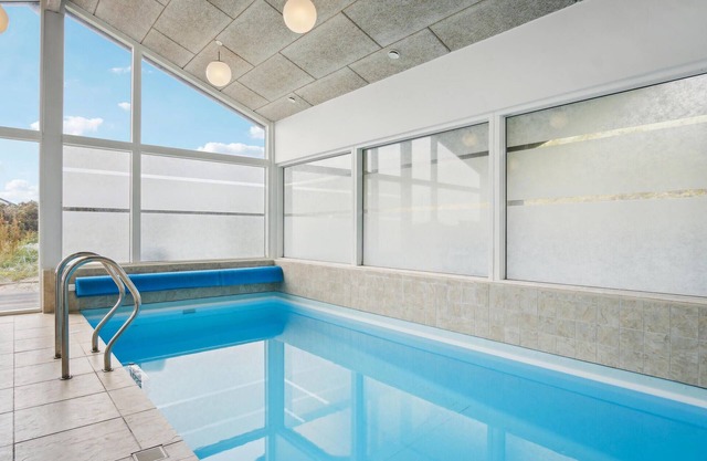Gorgeous home in Hvide Sande with sauna