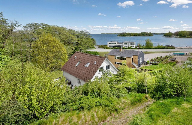 Gorgeous home in Kruså with kitchen