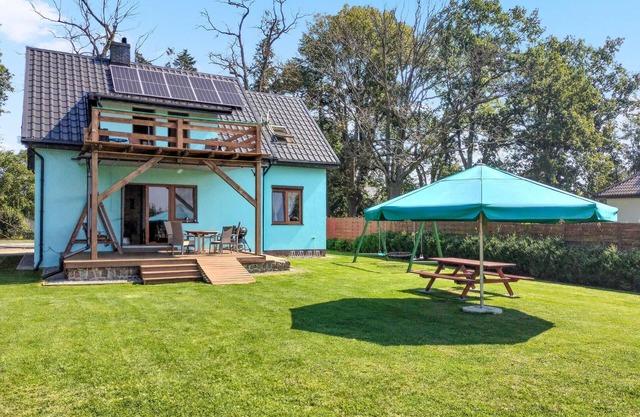 Gorgeous home in Nowe Warpno with WiFi