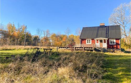 Gorgeous Home In Olofström With Wifi