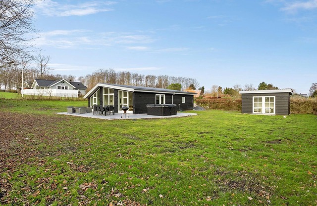 Gorgeous home in Rudkøbing with WiFi