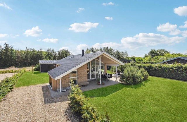 Gorgeous home in Tarm with WiFi