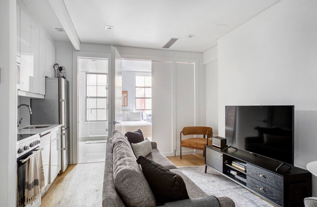 Gorgeous LES 2BR w/W/D, walk to SoHo & Nolita, by Blueground