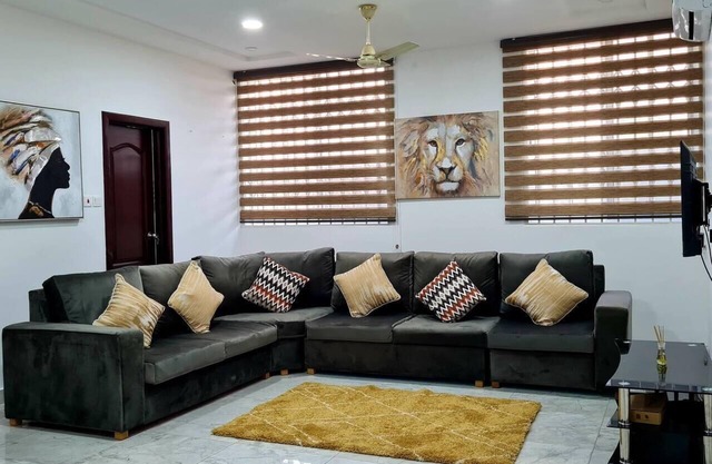 Gorgeous, Quiet & Comfy-Close to Highway-Parking