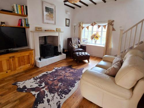 Gorgeous Two Bedroom Cottage, Pet Friendly!