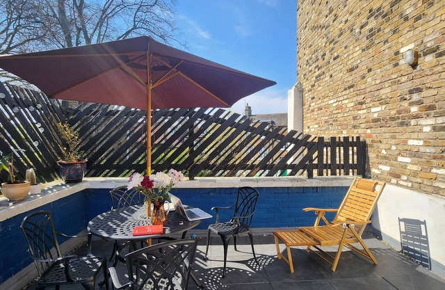 Gorgeous two bedrooms factory conversion flat in Hackney, London zone 2