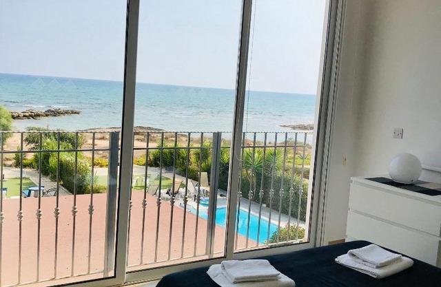 Gorgona Seafront Villas 3 Bedroom With Private Swimming Pool