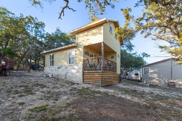 Grace Cabin in Blanco