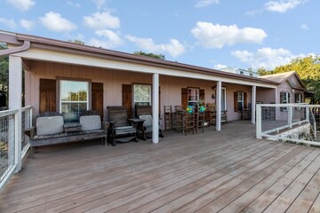 Grace House in Blanco