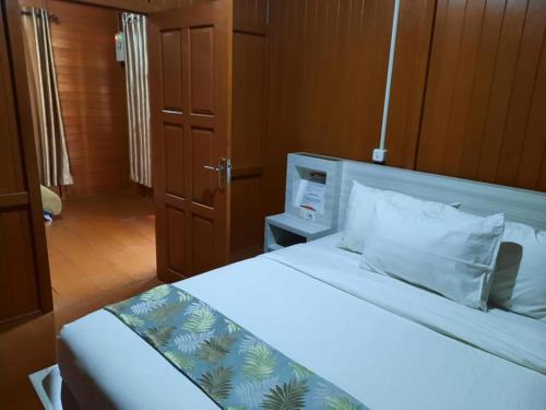 GRANADA INN PALU