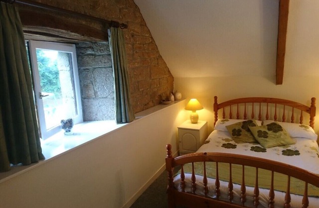 --- Granary cottage ----