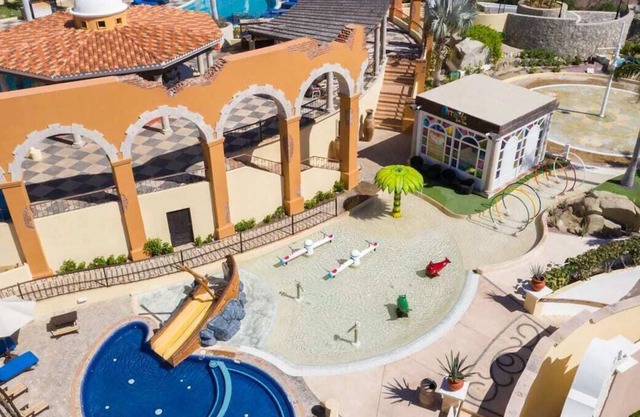 Grand 2BR Family Suite + 24/7 Concierge Club @Cabo