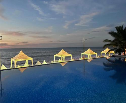 Grand Diamond Beach