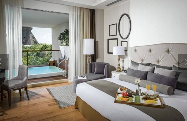 GRAND LUXXE THREE BEDROOM SPA SUITE