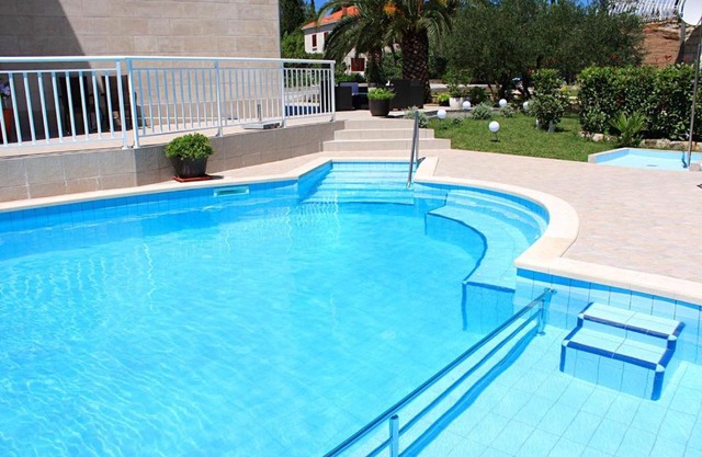 Grand Pinea Apartments