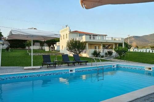 Grand Villa Maronia