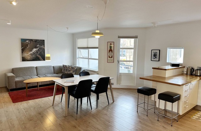 Great central apartment with 2 bedrooms