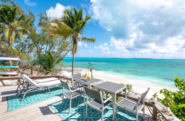 Great Exuma Ocean Front Beach House-Private Beach-Close to Airport-ParadisePoint