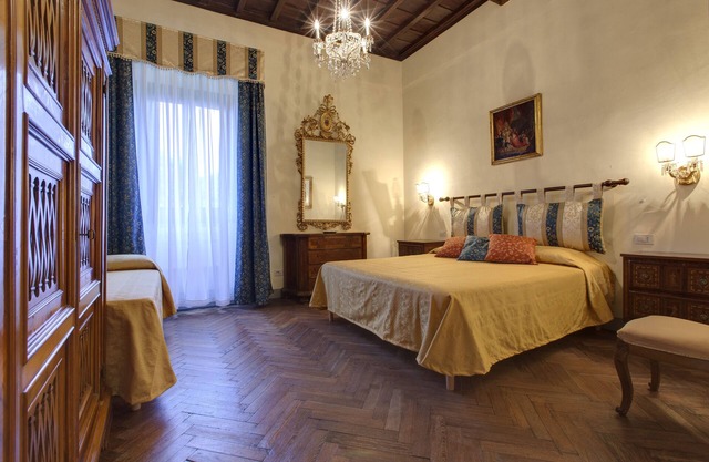 Great Flat in the Heart of Florence, 5 min walk to the old bridge