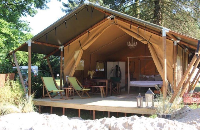 Great-Lake-Lodge-Spektakulaerer-Glampingurlaub-am-Grossensee