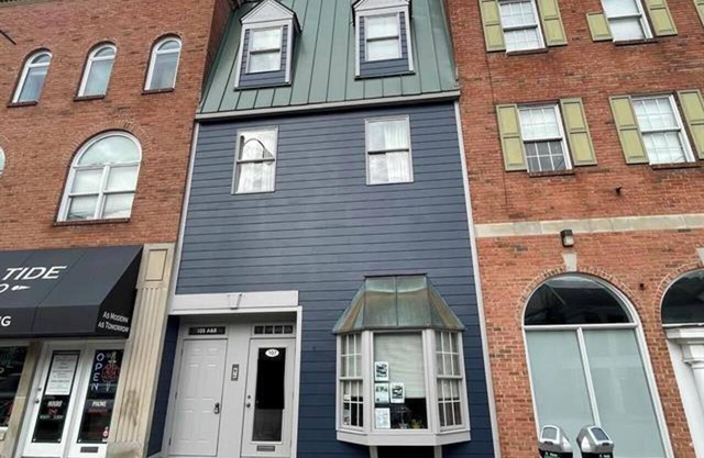 Great Location! 1-bedroom condo in Downtown Bloomington