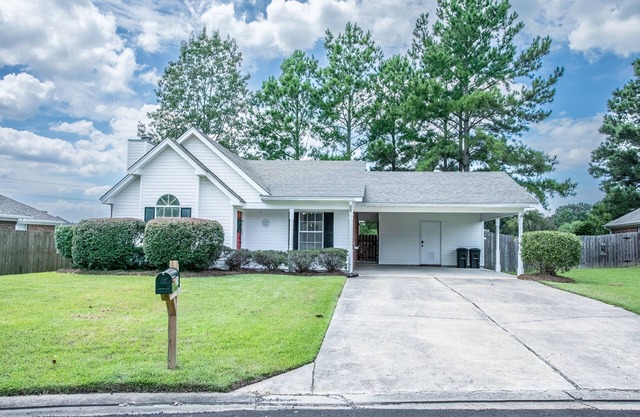 *Great Location* Minutes to Airport, Jackson, Rez