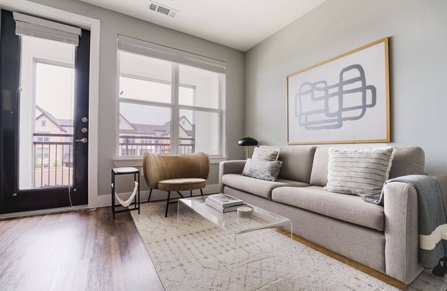 Great Lost Plains 1BR w/Parking, Gym, Pool & W/D, by Blueground