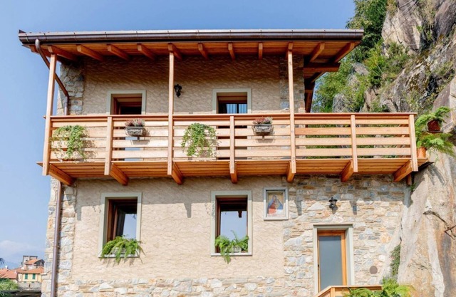 Green Chalet Scalotta - Jacuzzi and SPA - few steps from lake and best trekking