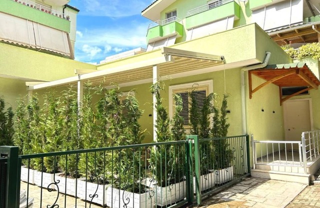 Green Residence by the beach