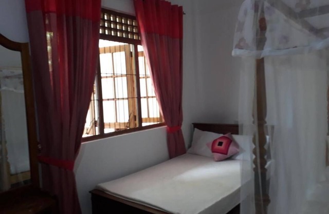 Green villa ,a calm place,in First kingdom of ancient city of Anuradhapura. n