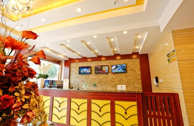 GreenTree Inn JiangSu YanCheng JianHu ShangGang Bus Station Freeway 204 Express Hotel