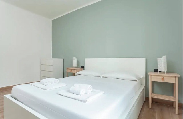 Greenway Apartment, Colonno, Italy