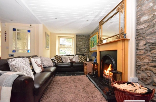 Grey Lane Snug 3 bedroom house VRBO