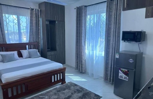 Grey Pearl Apartments Studio 001