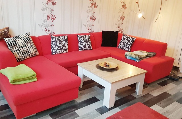 Großes Ferienhaus mit Vielen Räumen. Gut Geeignet für Familien mit Kindern
