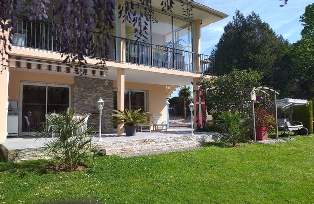 Ground floor apartment near beach between Biarritz and Capbreton with terrace
