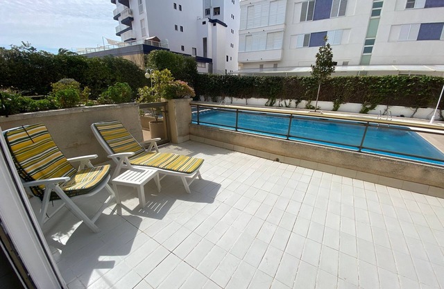 Ground floor by the sea with large terrace and pool