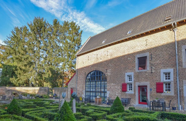 group house with garden in a very old farmhouse