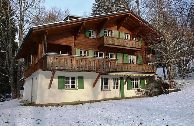 Gstaad Apartment Sleeps 7 WiFi