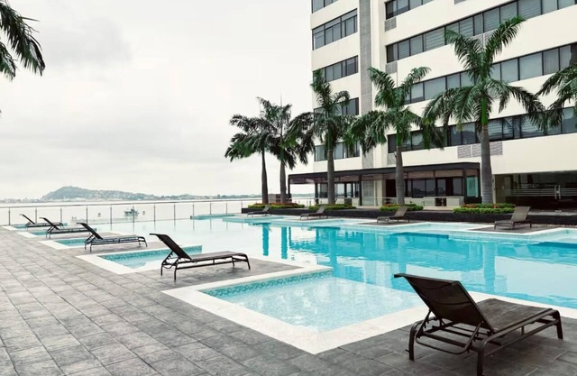 Guayaquil Suite equipped in port Santa Ana