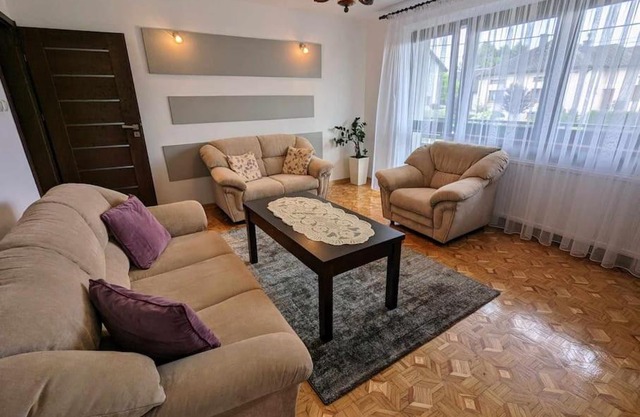 Guest House close to Molo Resort