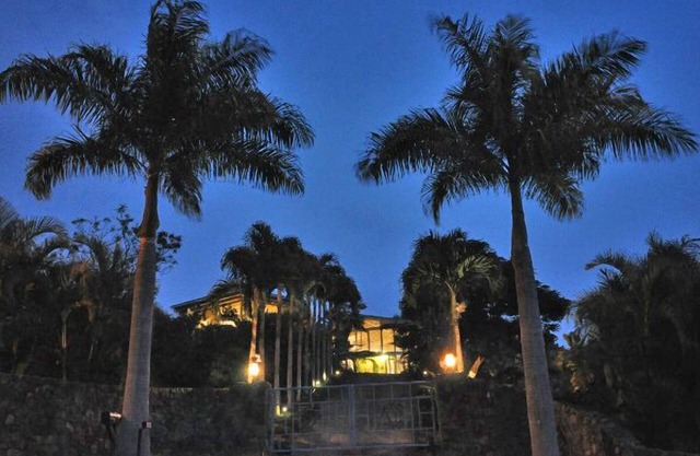 Guest house on gated acre estate, Sleeps up to 7; Great for Events, too