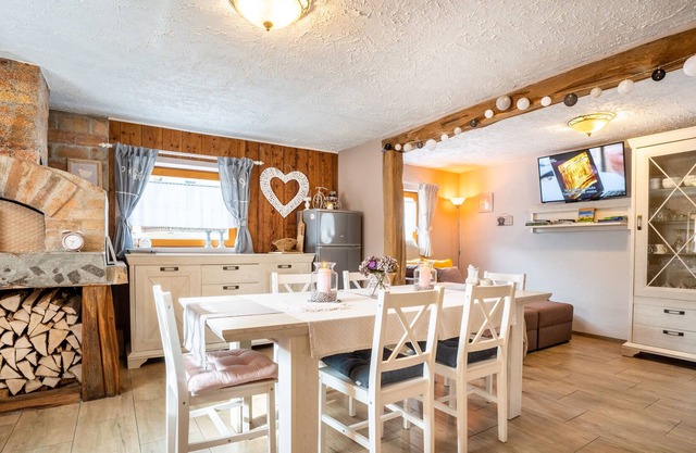 Guest House Pr' Čut - peaceful location, perfect for families