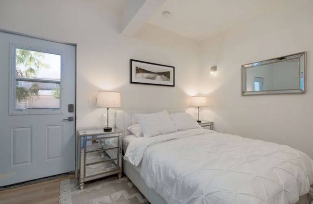Guest House Roseville Retreat