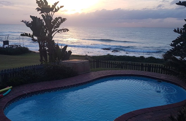 Guesthouse near the beach, 1 fully equiped unit 3 smaller units with kitchenette