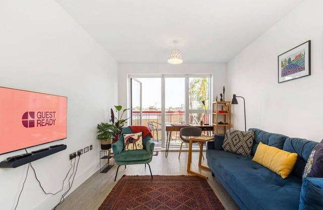 GuestReady – Chic Walthamstow Stay with Balcony