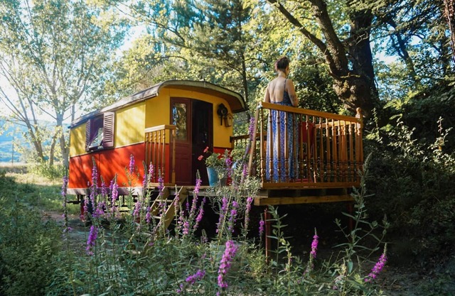 Gypsy Caravan by the Stream - Drôme Provençale (2 people)