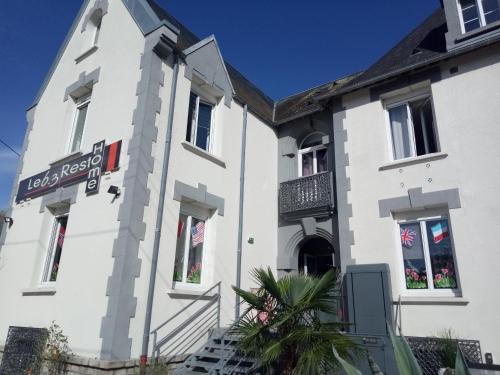 HÔTEL Le 6 3 Home PORT EN BESSIN